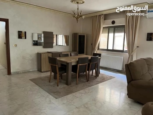 شقة مفروشة فاخرة للإيجار في دير غبار، عمان | ID 744357