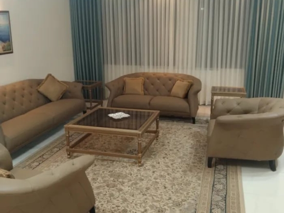 شقة مفروشة فاخرة للإيجار في أم أذينة – عمان | ID 744505