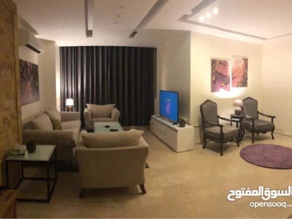 شقة مفروشة فاخرة للإيجار في أم أذينة، عمان | ID 744561