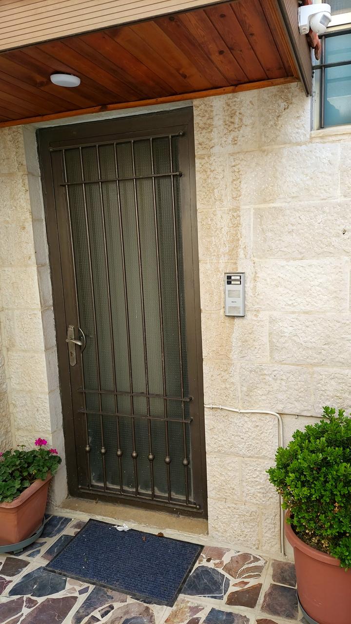 شقة مفروشة راقية للإيجار في دير غبار، عمان | ID 745519