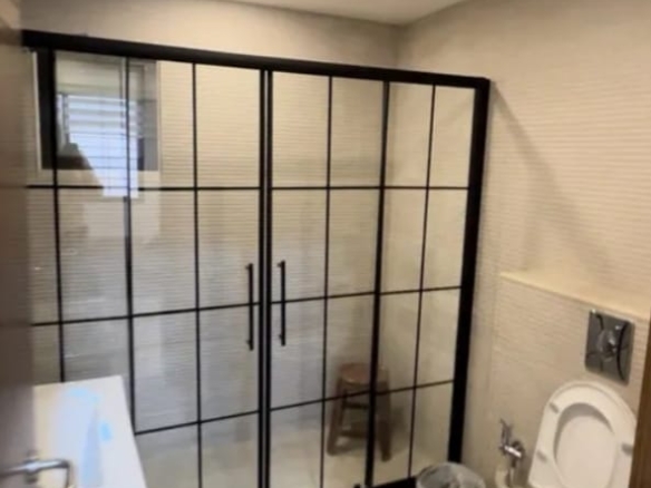 شقة مفروشة للإيجار في شارع المدينة المنورة – عمان | ID 743747