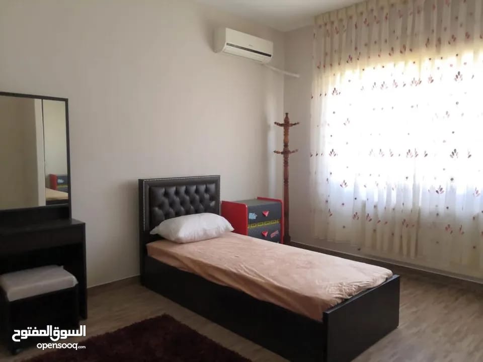 شقة مفروشة فاخرة للإيجار في دير غبار، عمان | ID 743550