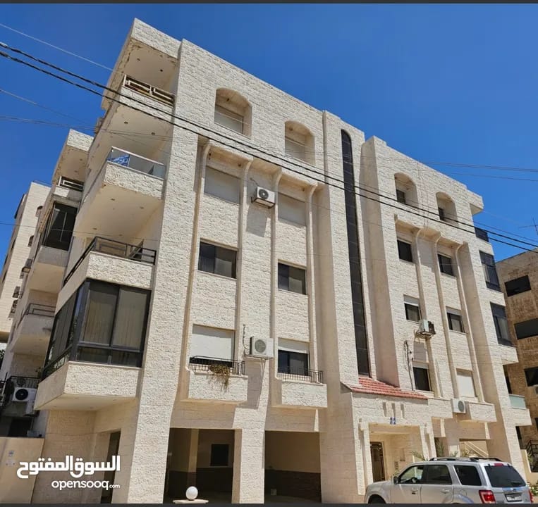 شقة مفروشة فاخرة للإيجار في أم أذينة – عمان | ID 743482