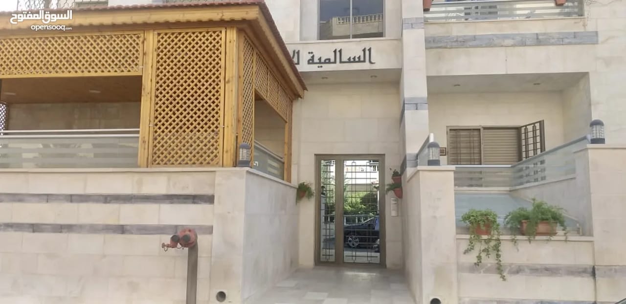 شقة مفروشة فاخرة للإيجار في الدوار السابع، عمان | ID 743435