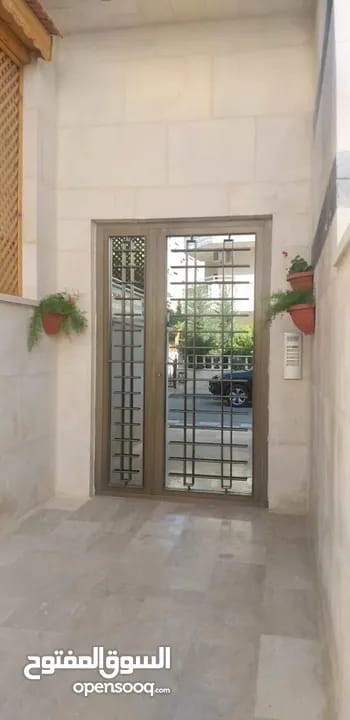 شقة مفروشة فاخرة للإيجار في الدوار السابع، عمان | ID 743435