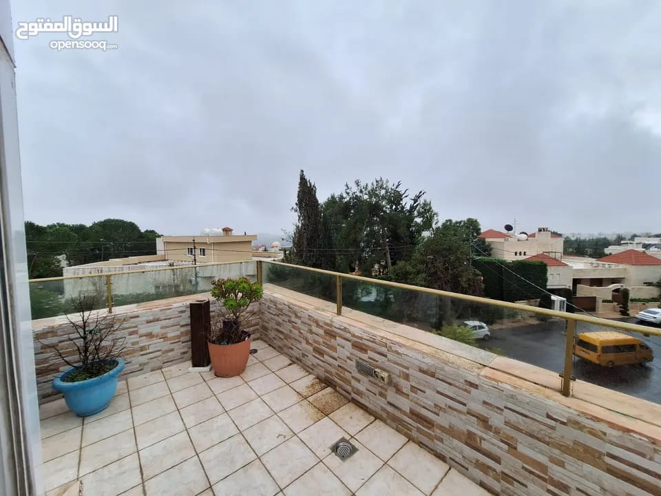 شقة مفروشة فاخرة للإيجار في دابوق، عمان