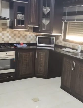 شقة مفروشة مميزة للإيجار في الجبيهة – عمان