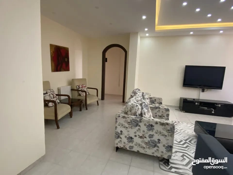 شقة مفروشة للإيجار في شميساني، عمان | ID 742081