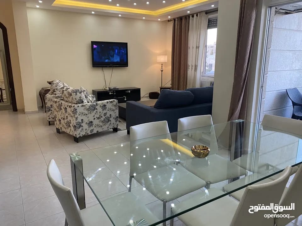 شقة مفروشة للإيجار في شميساني، عمان | ID 742081