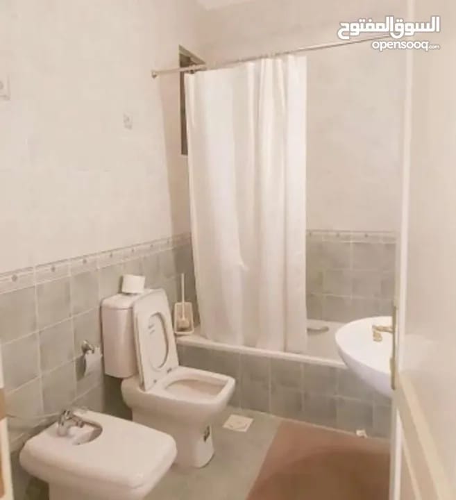 شقة مفروشة فاخرة للإيجار في دير غبار، عمان | ID 742974