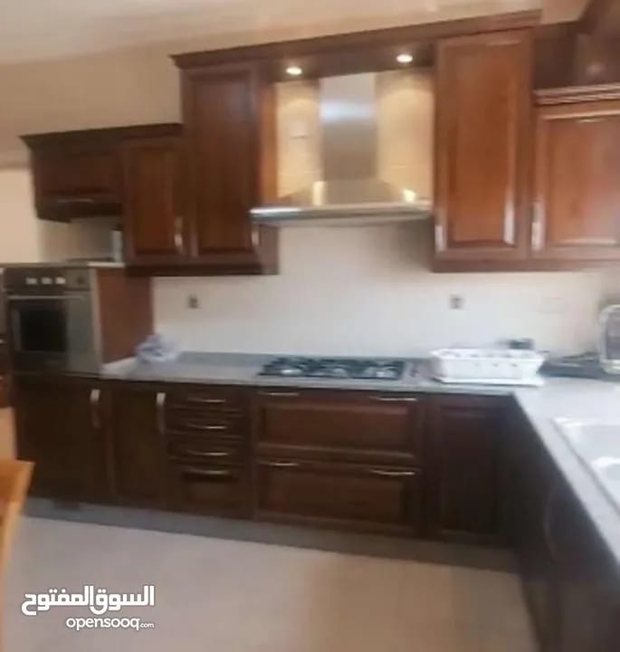 شقة مفروشة فاخرة للإيجار في دير غبار، عمان | ID 742974