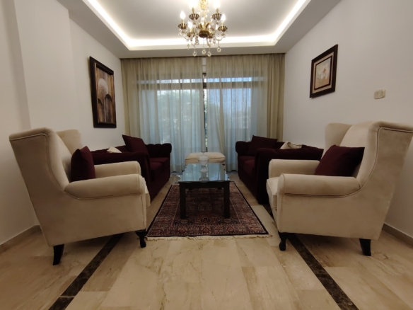 شقة مميزة للإيجار في دير غبار