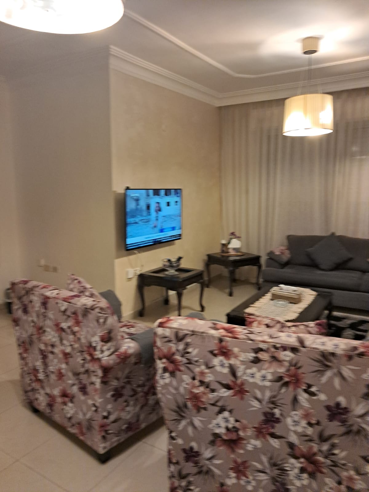 شقة مميزة للإيجار في دير غبار 2