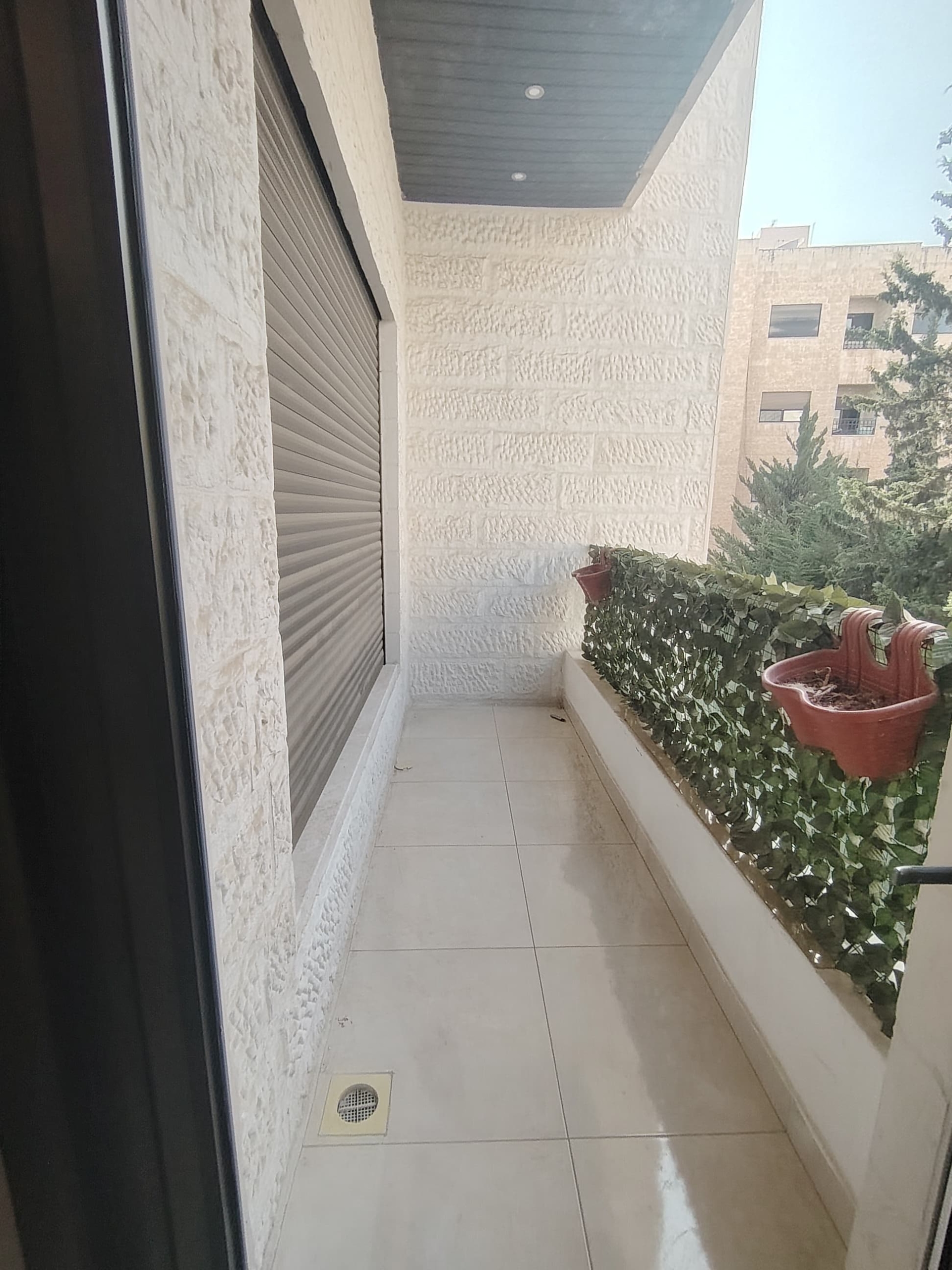 شقة مميزة للإيجار في دير غبار – 150 متر