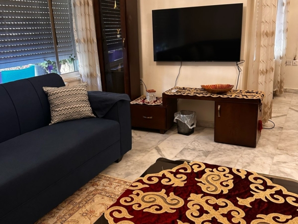 شقة مميزة للإيجار في الدوار الخامس بموقع استراتيجي