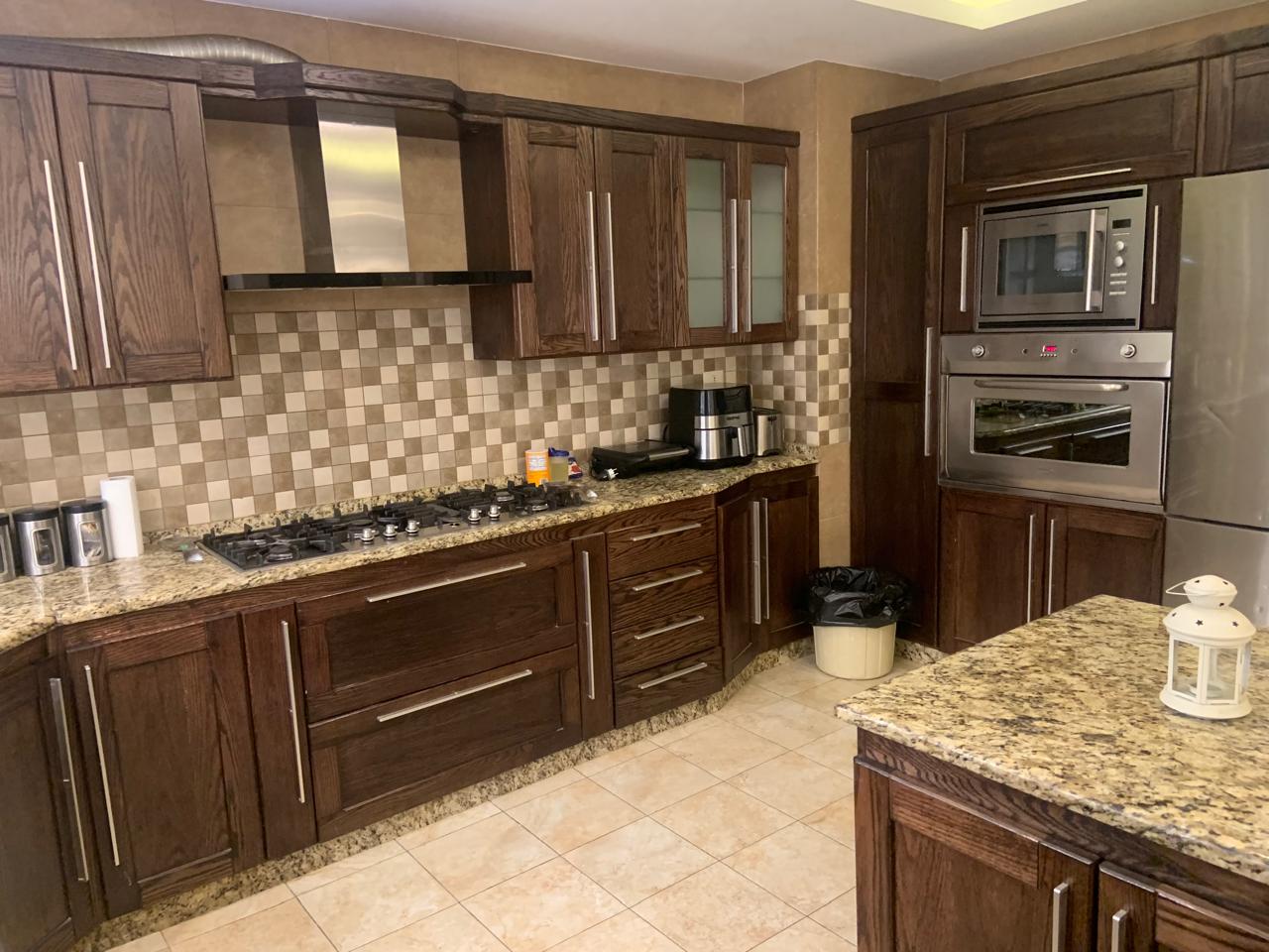 شقة رائعة للإيجار في ضاحية النخيل – 3 غرف وصالة
