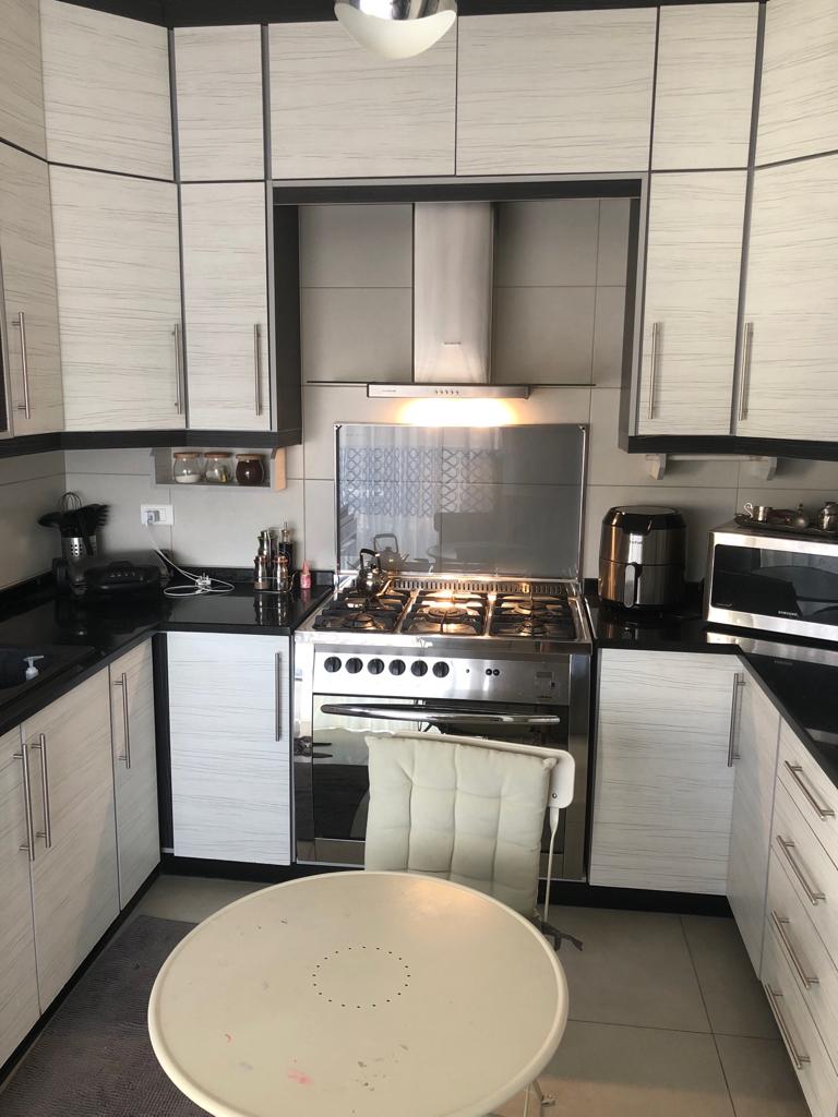 شقة مميزة للإيجار في دير غبار بمساحة 185م