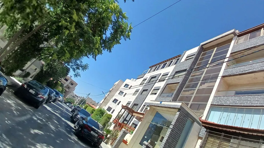 شقق يومية مفروشة في دير غبار