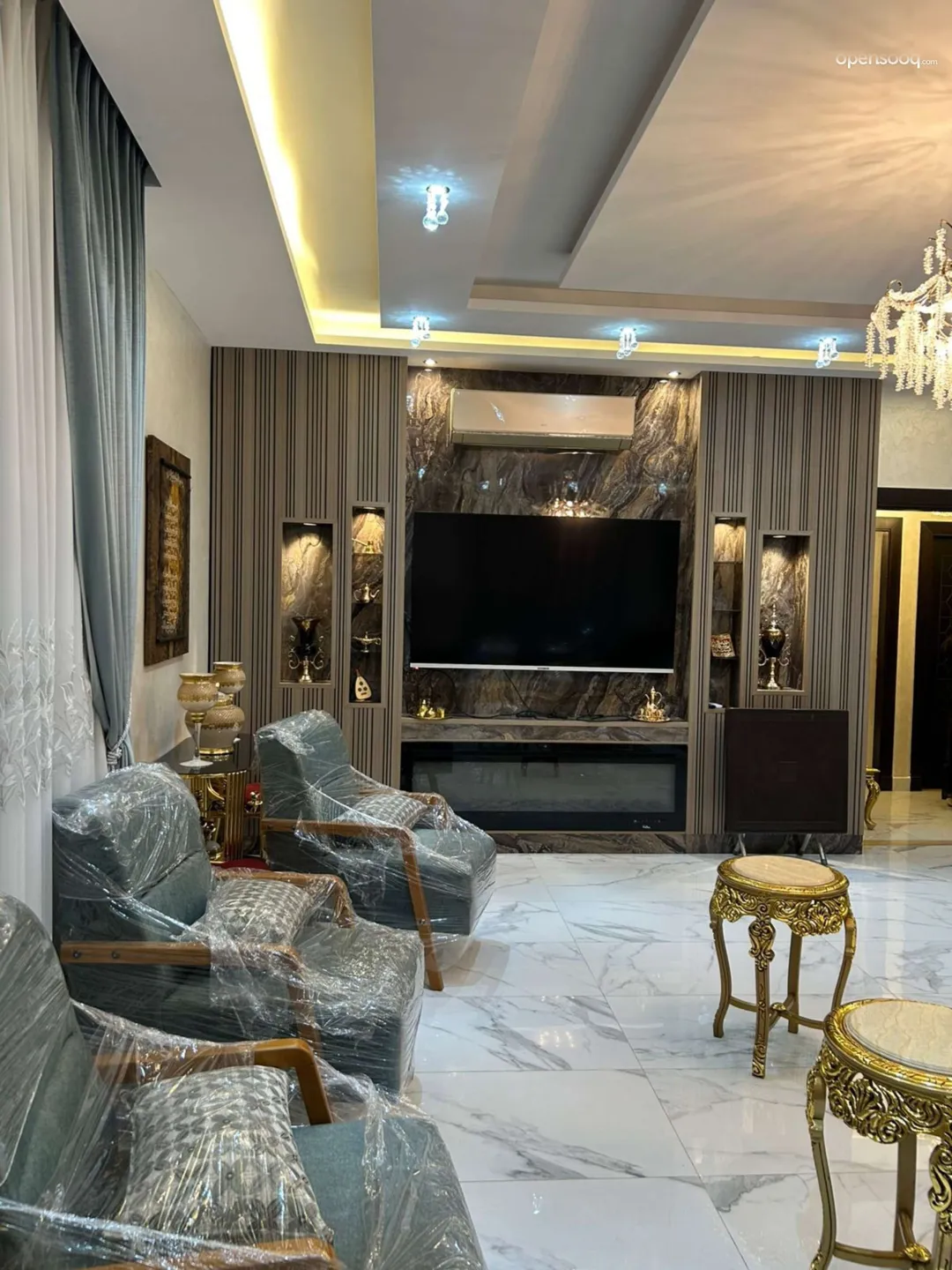 شقق سياحية مفروشة في دير غبار
