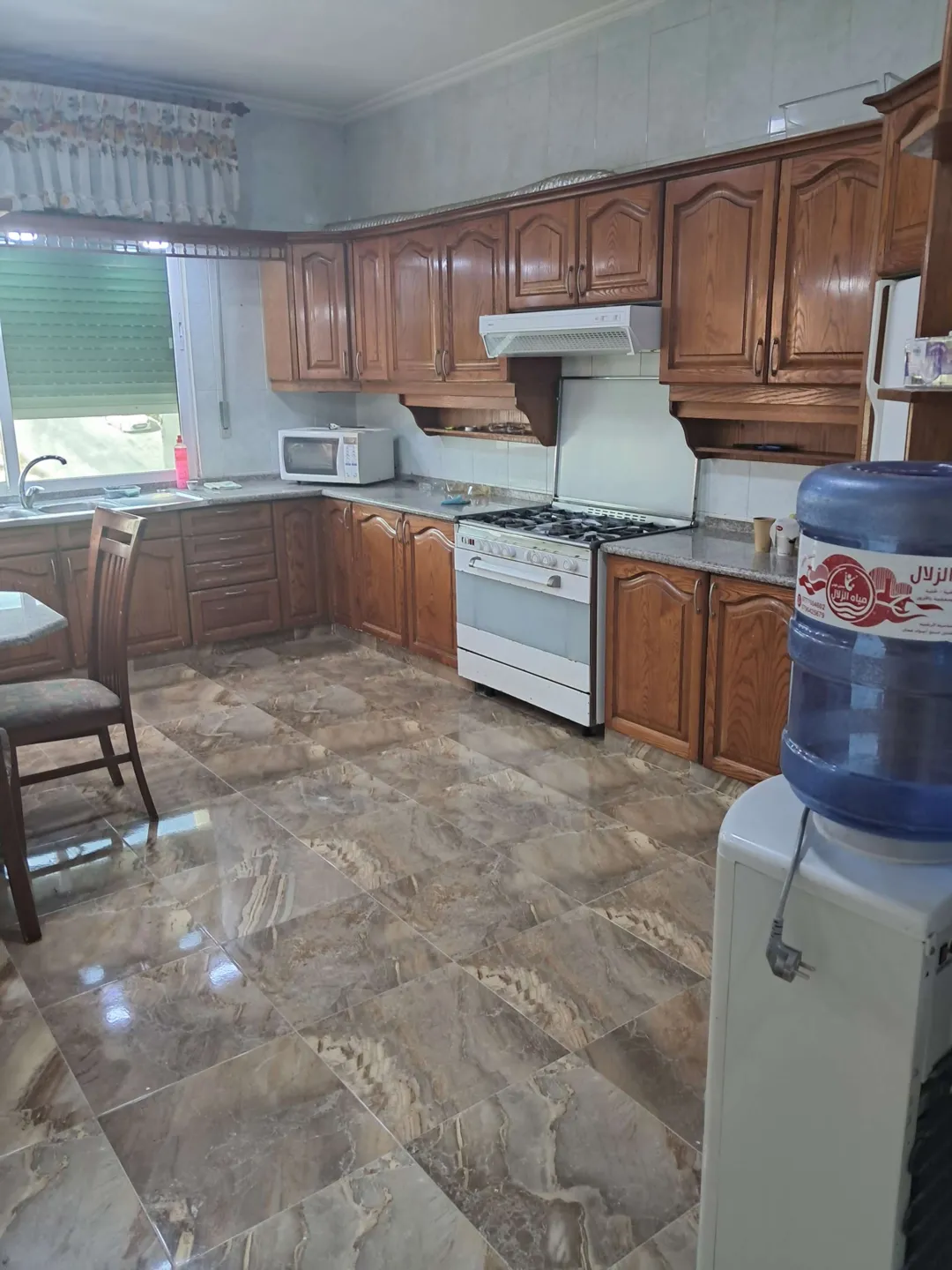شقة مفروشة فاخرة للإيجار 220 متر مربع – عمان الاردن | ID 694689