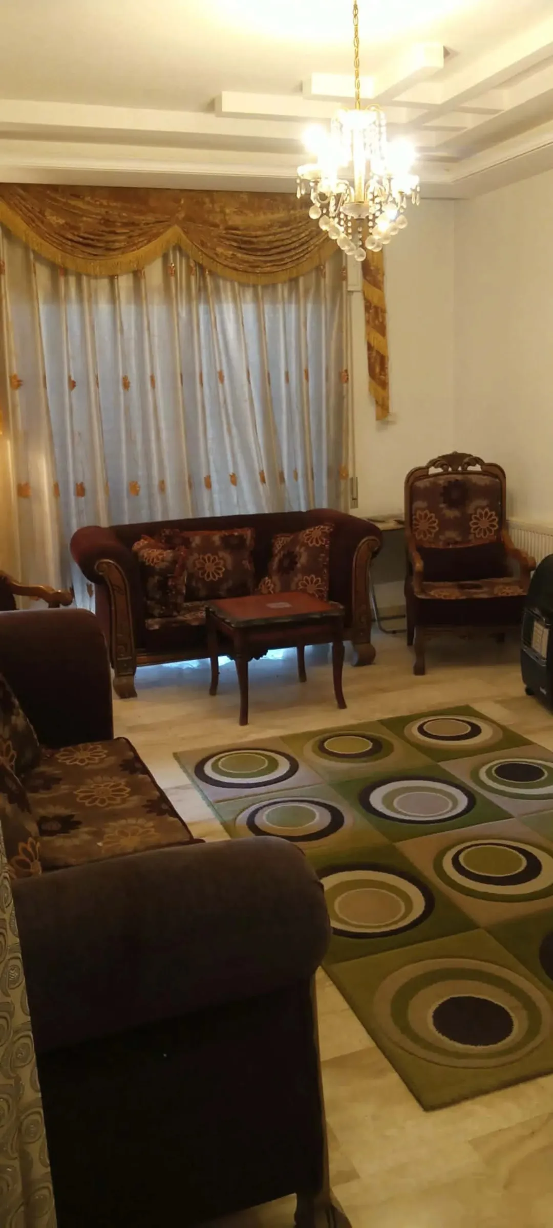 شقة مفروشة فاخرة للإيجار في منطقة الجاردنز