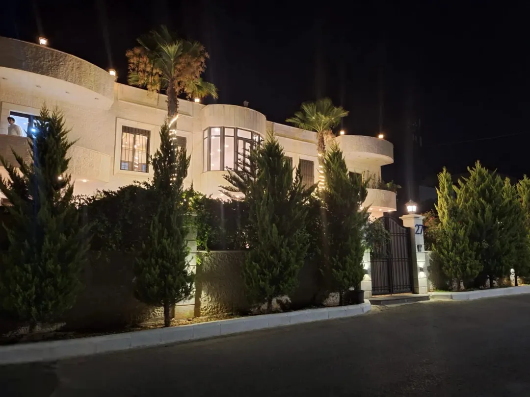 فيلا طابق أرضي مستقلة للبيع في إسكان المهندسين – السلط