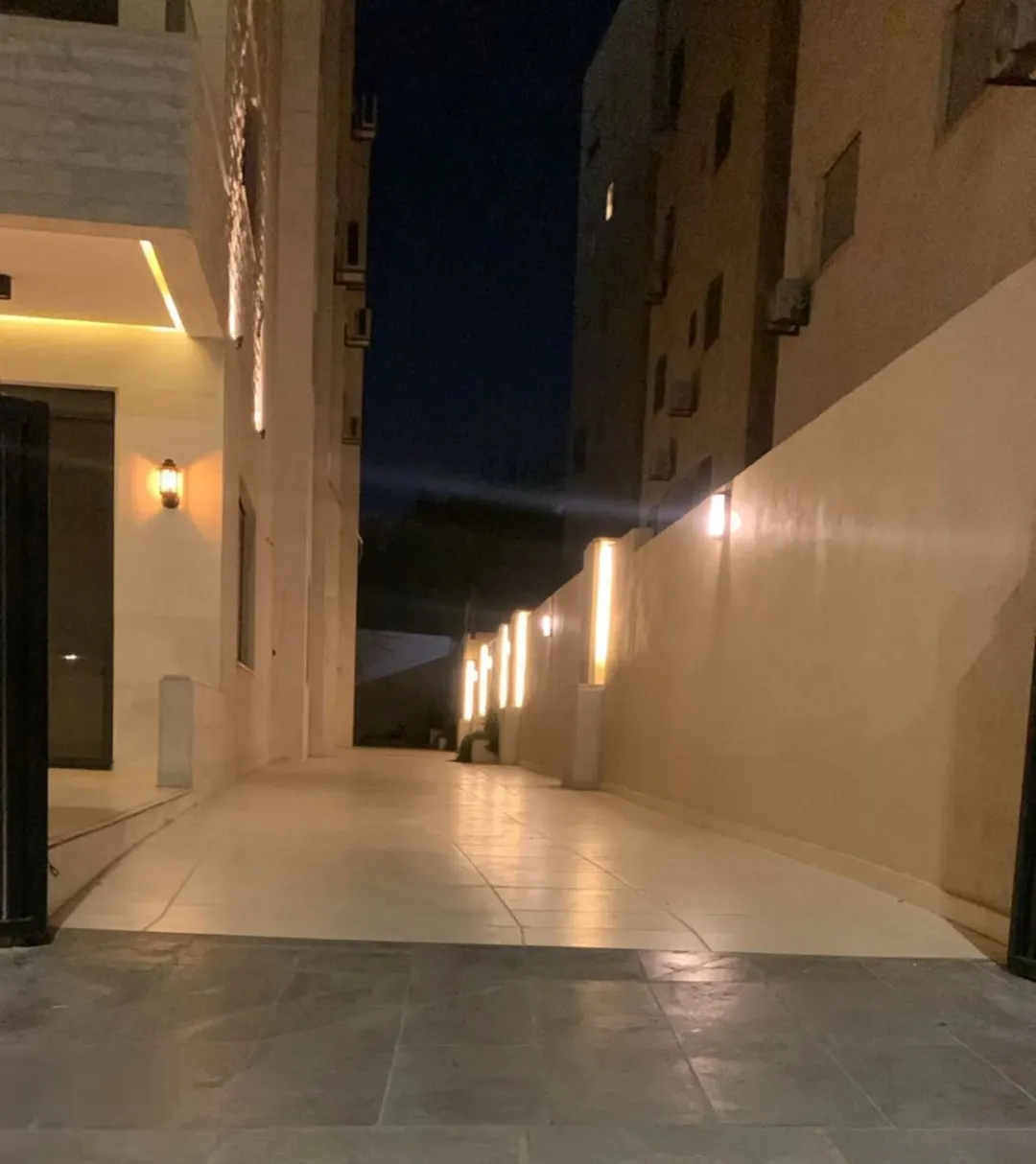 شقة فاخرة للبيع في منطقة الياسمين – عمان