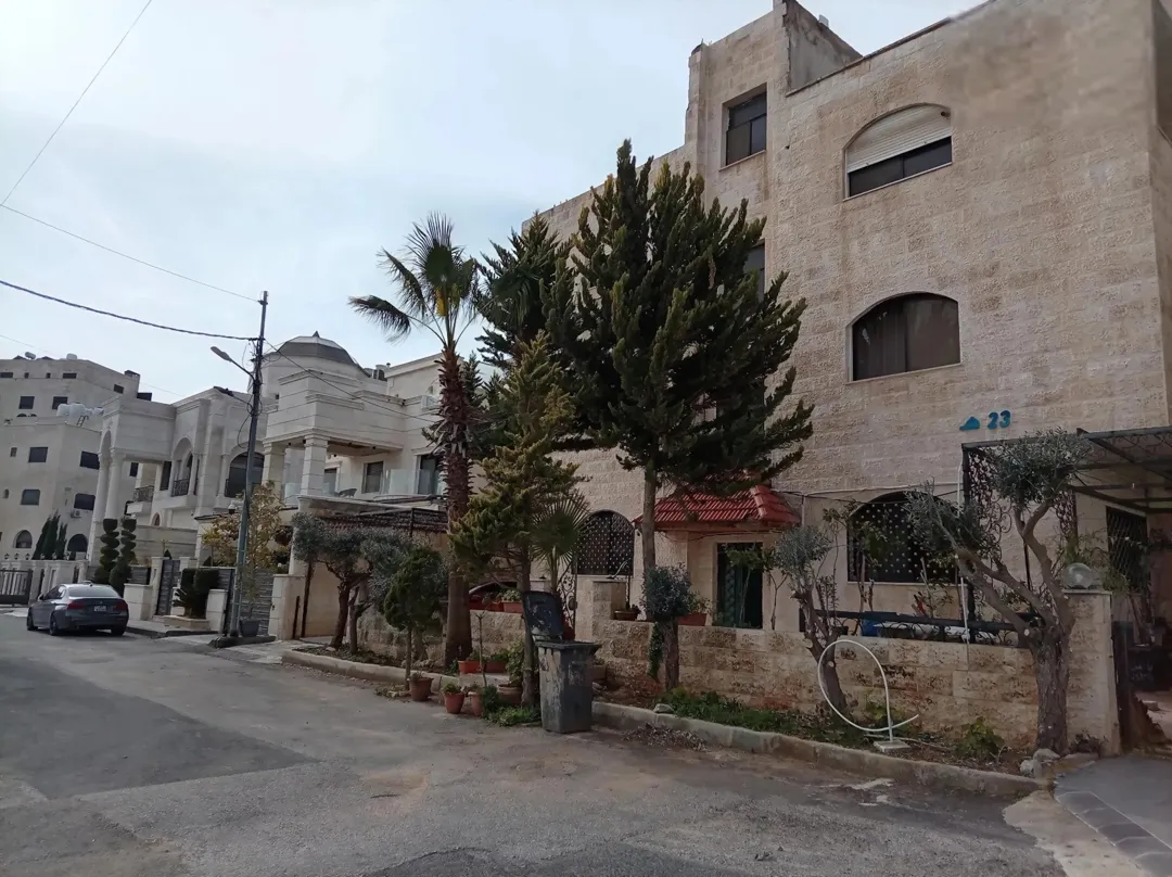 عمارة فاخرة للبيع في دابوق
