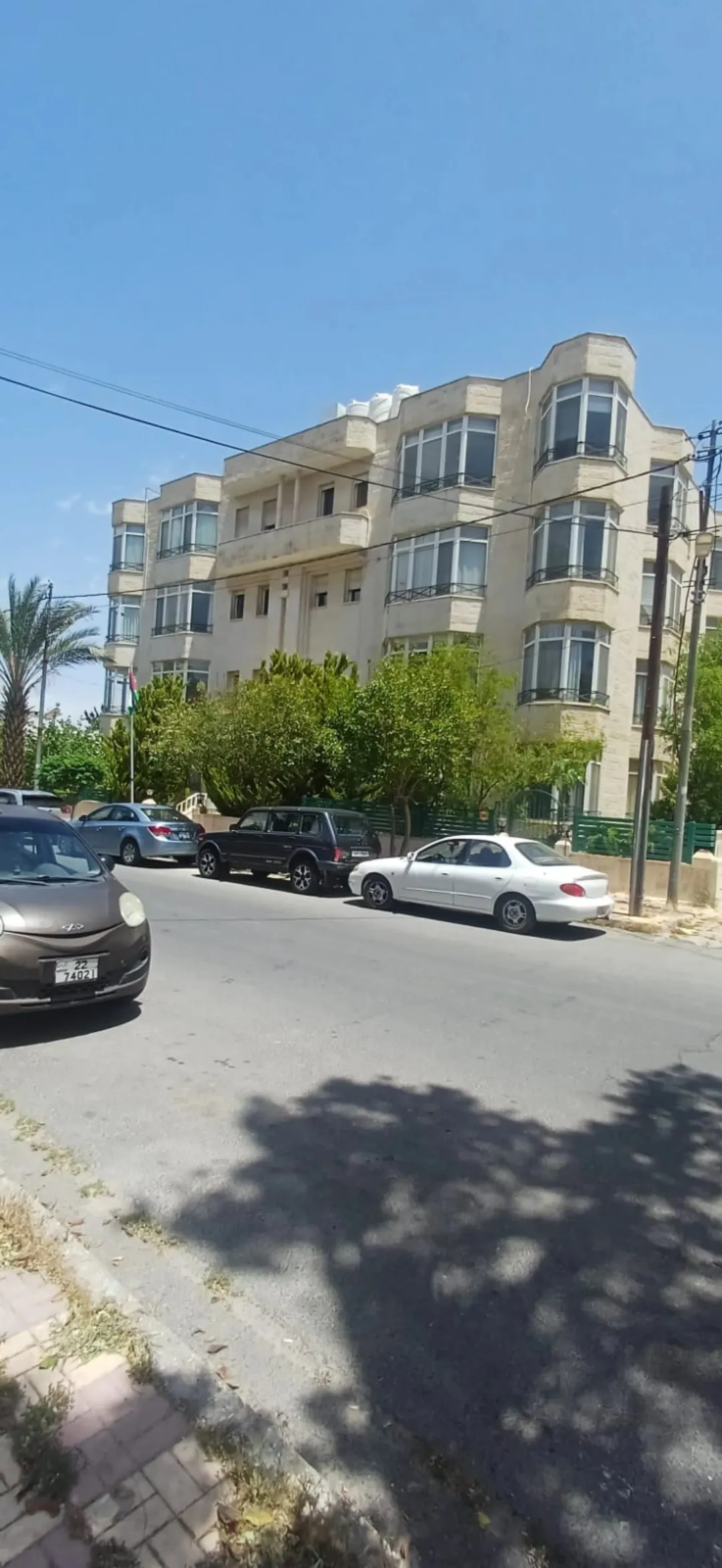 شقه للبيع جبل عمان الدوار الخامس شارع السفاره الفلسطينيه