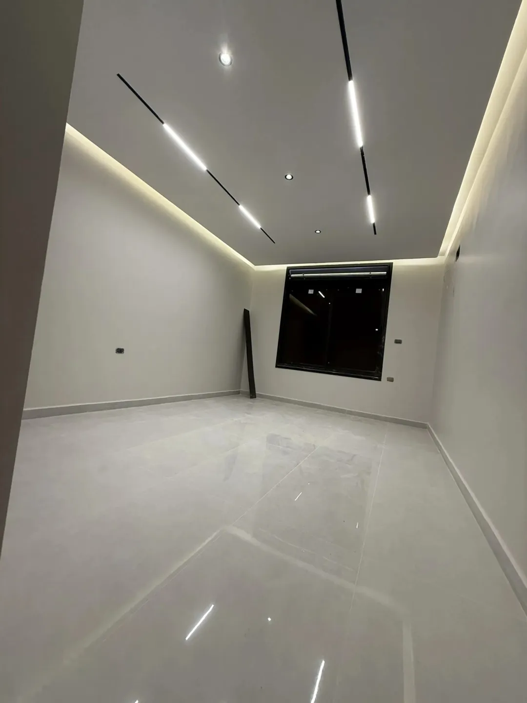 شقة فاخرة للبيع 160 مترًا مربعًا الطابق الثاني