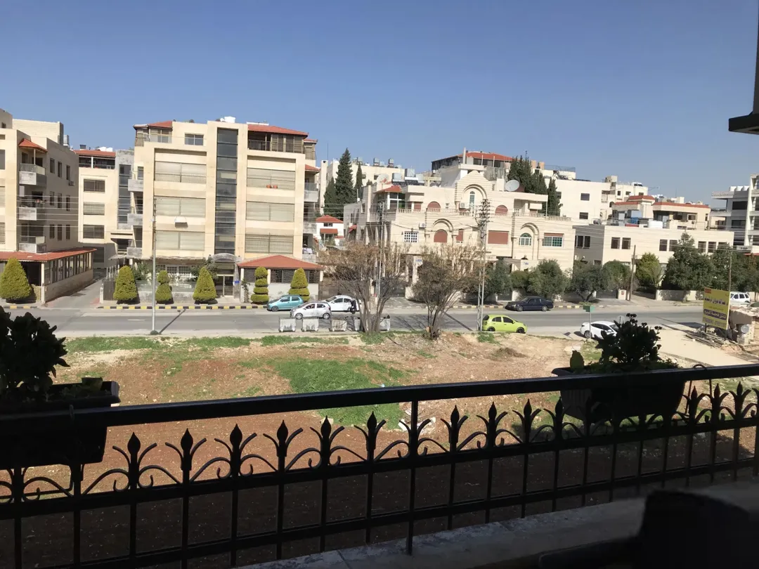 شقة مفروشة فاخرة للإيجار في أم السماق – خلدا بالقرب من مكة مول | ID 913421