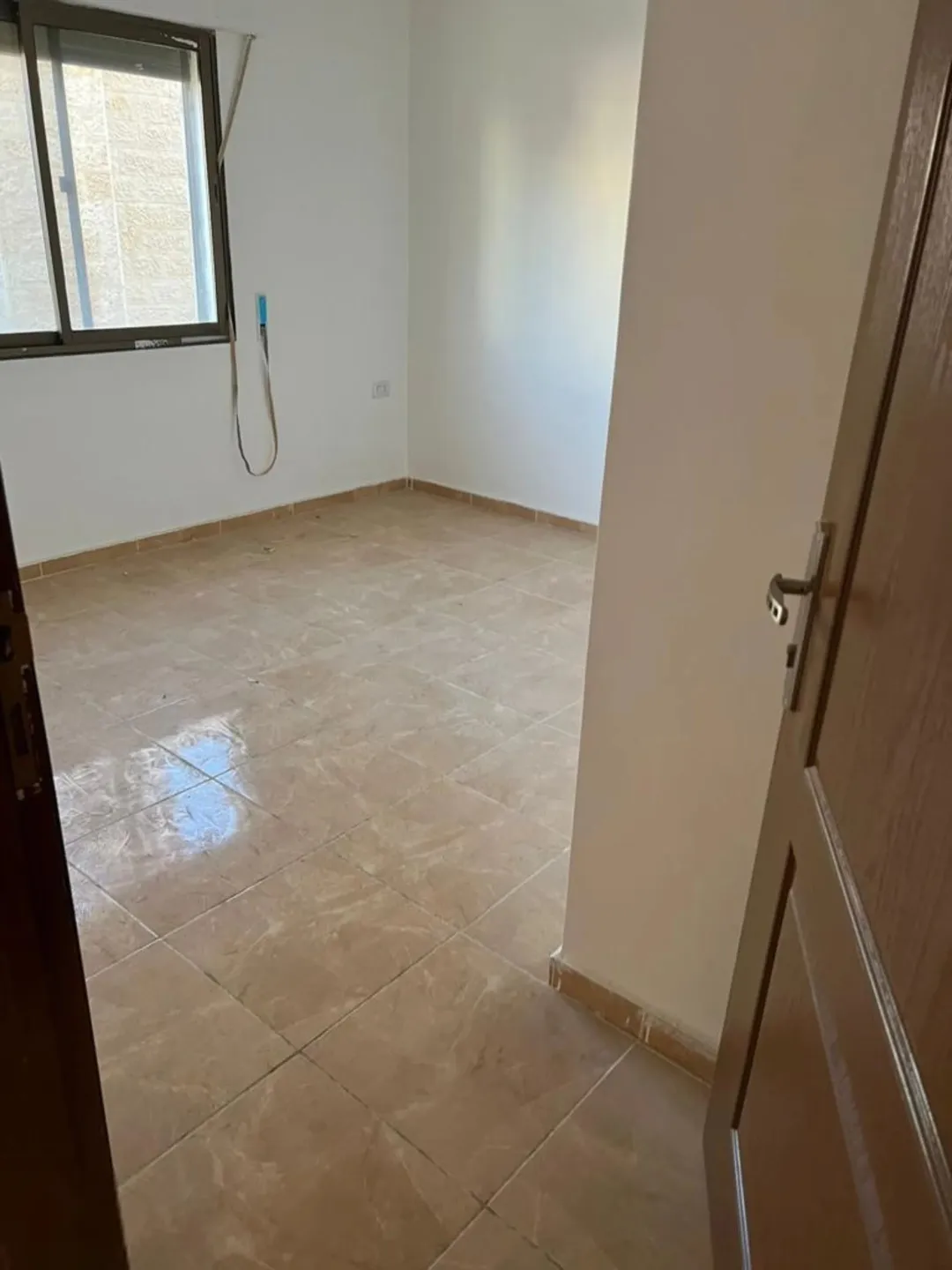 شقه جديده لم تسكن للبيع نقداً او اقساط