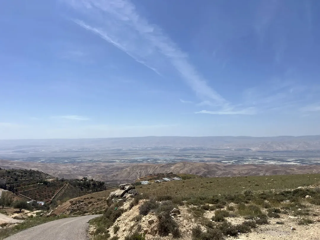 ارض للبيع البطين الجنوبي إطلالة رائعة على فلسطين و الأغوار مباشرة