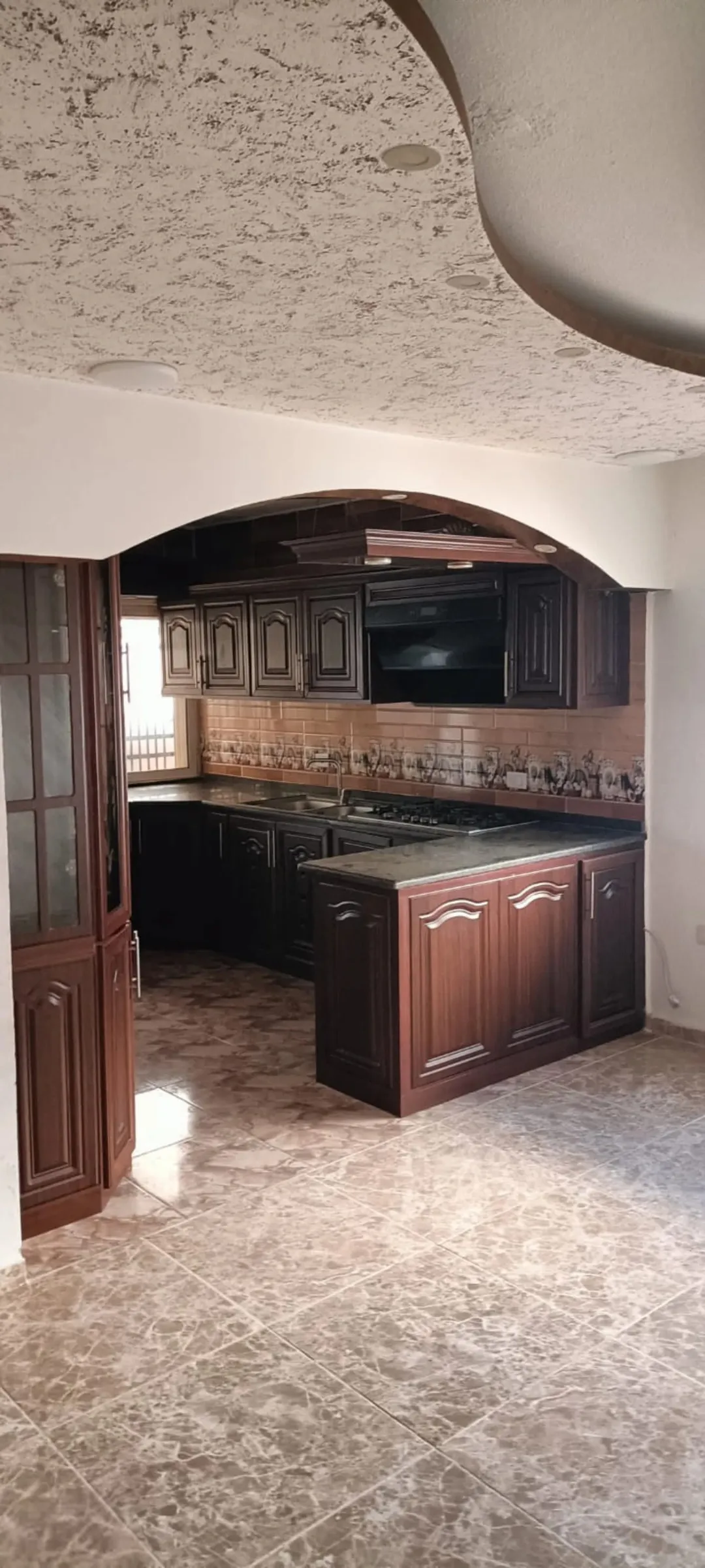 شقة مميزة للبيع في سما الروسان
