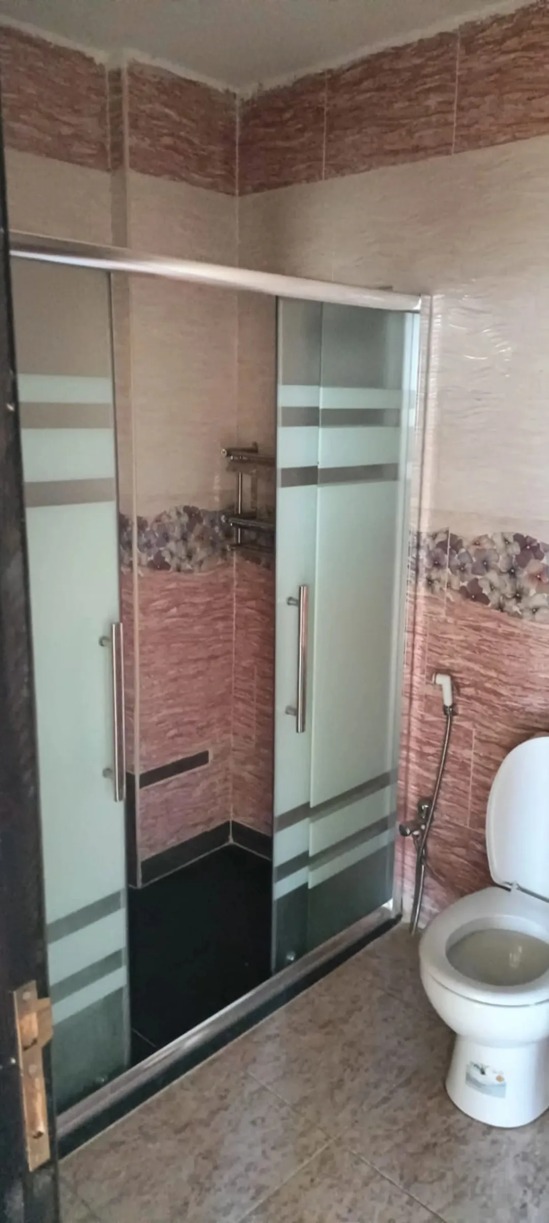 شقة مميزة للبيع في سما الروسان