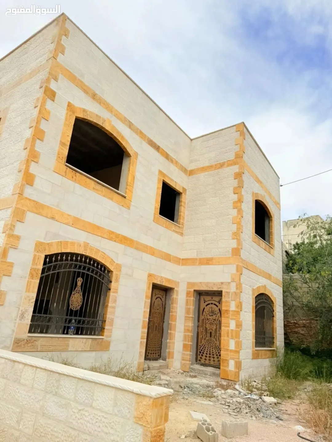 منزل طابقين فاخر للبيع في ضاحية المدينة المنورة