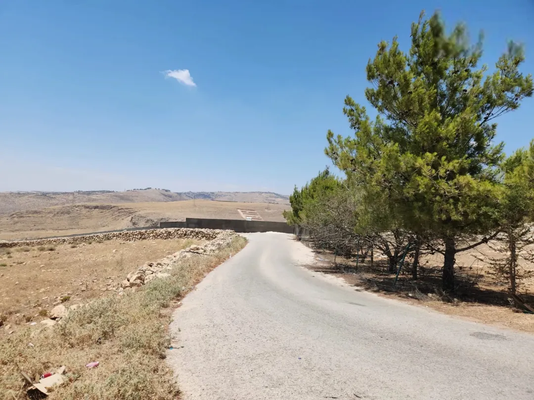 قطعة أرض مميزة للبيع في بدر الجديدة حي الاميرات إطلالة بانورامية