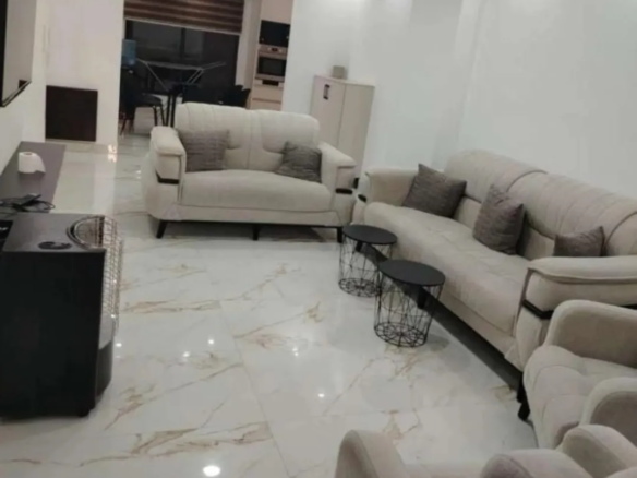 شقة فاخرة مفروشة للإيجار في خلدا