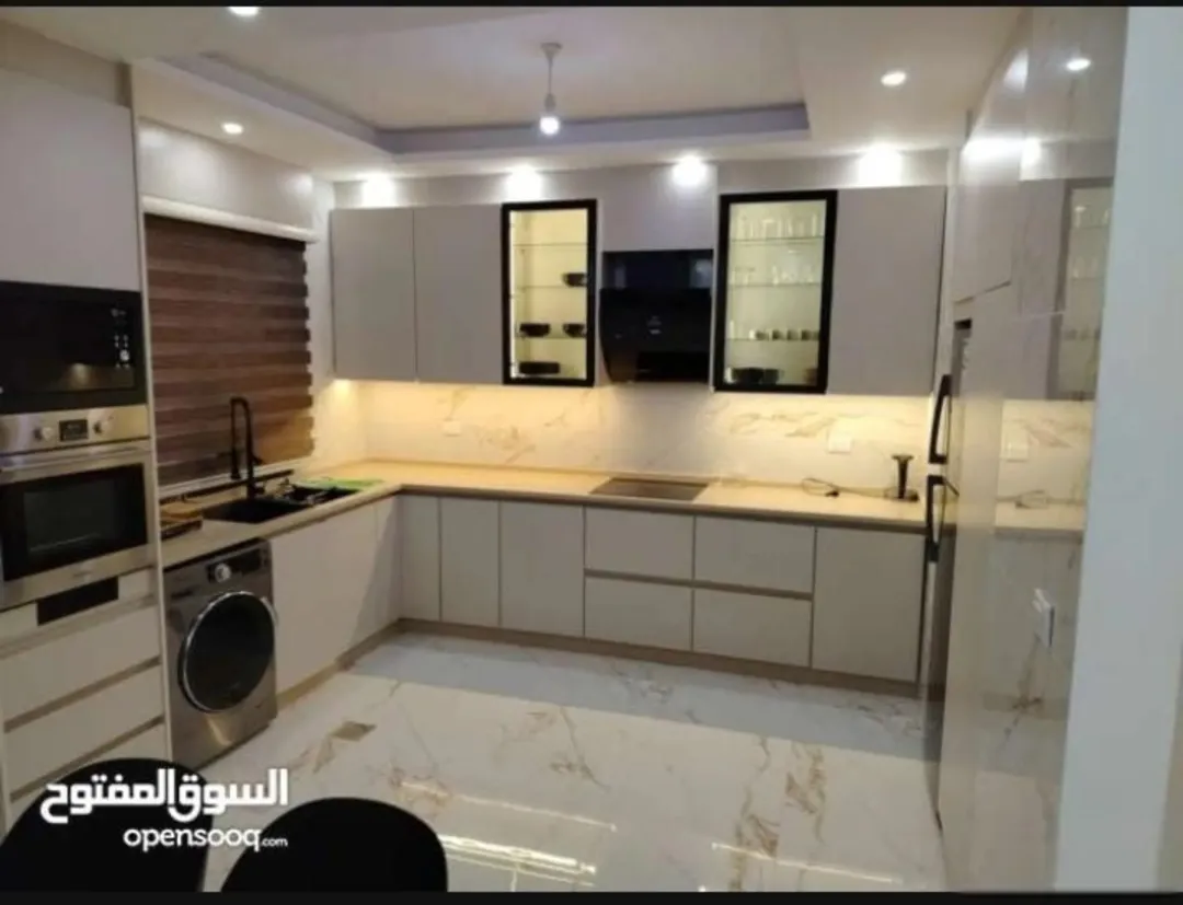 شقة فاخرة مفروشة للإيجار في خلدا | ID 734693