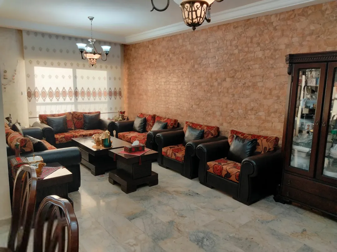 شقة فاخرة للبيع في ضاحية الرشيد – منطقة الفلل – مساحات واسعة وتشطيبات مميزة