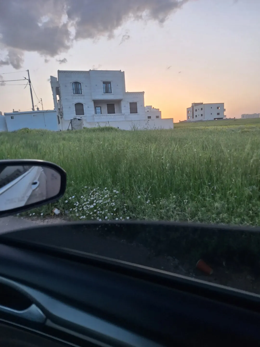 مجمع تجاري سكني للبيع في منطقة القصور