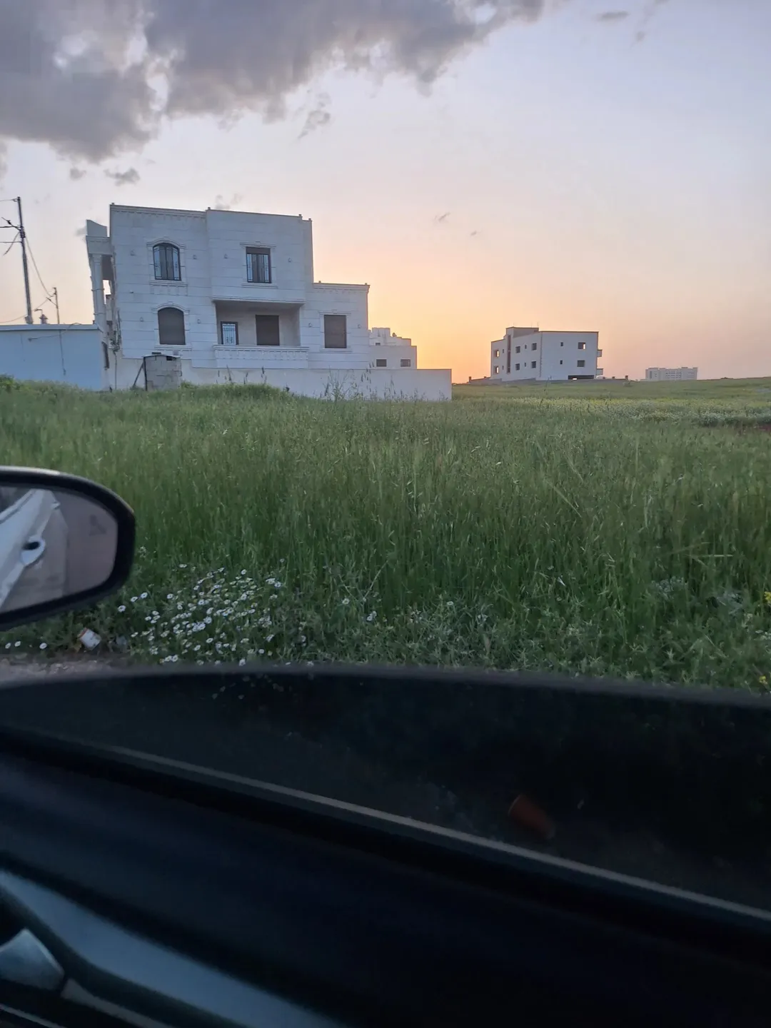 مجمع تجاري سكني للبيع في منطقة القصور