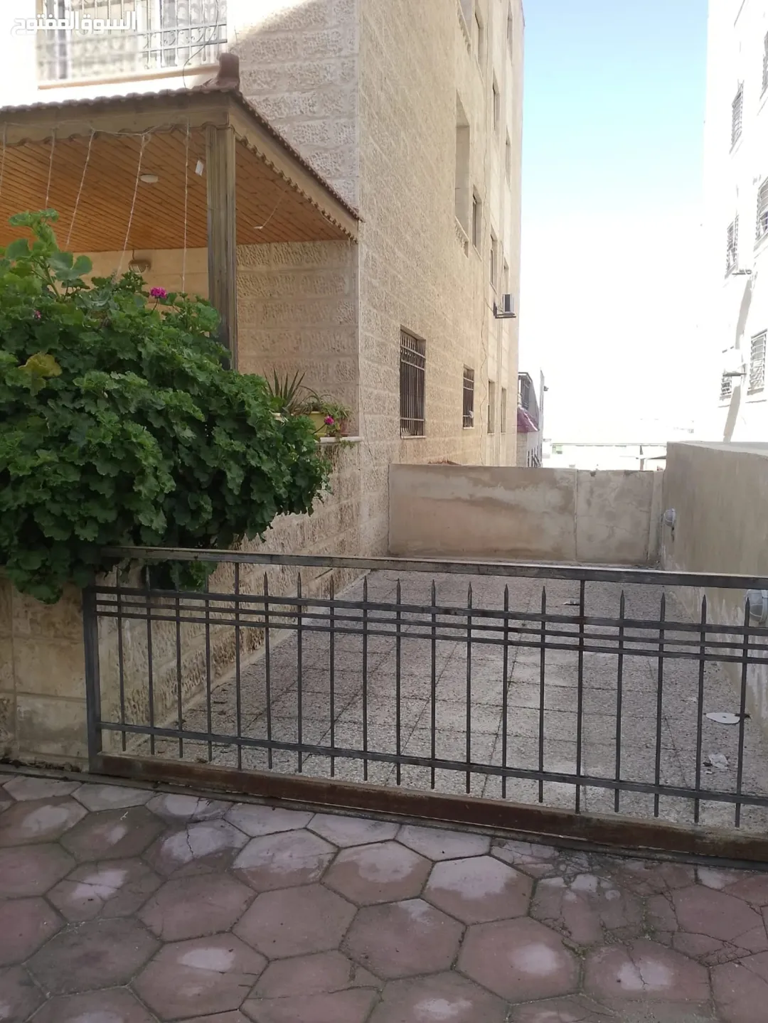 شقة أرضية للبيع فرصة لا تُفوّت