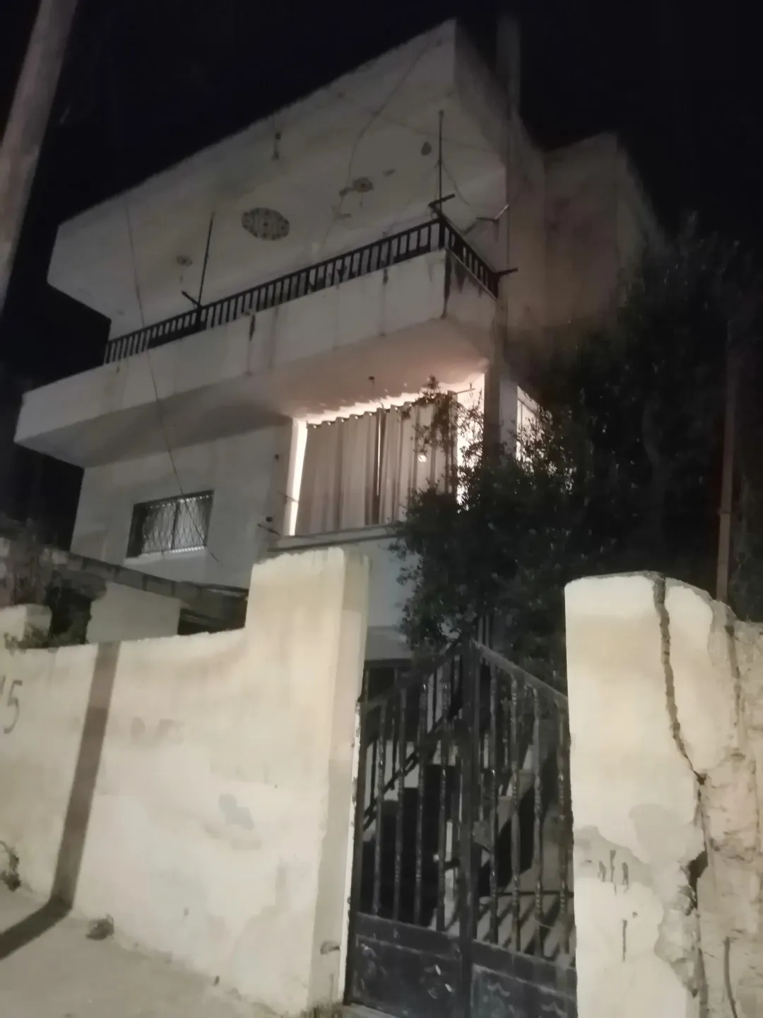 عماره اربع شقق سكنية