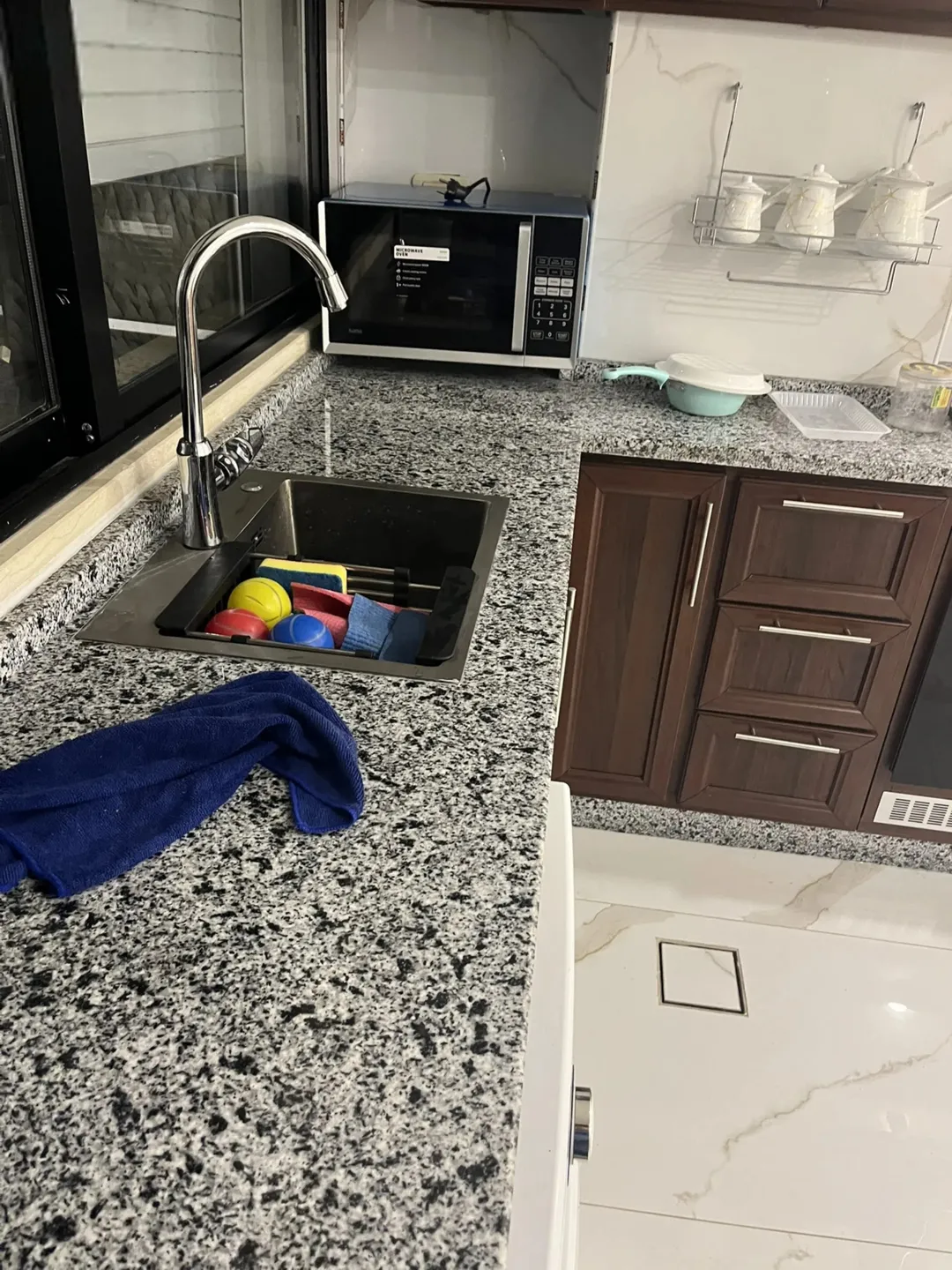 شقة فاخرة جديدة مفروشة للإيجار | ID 765354