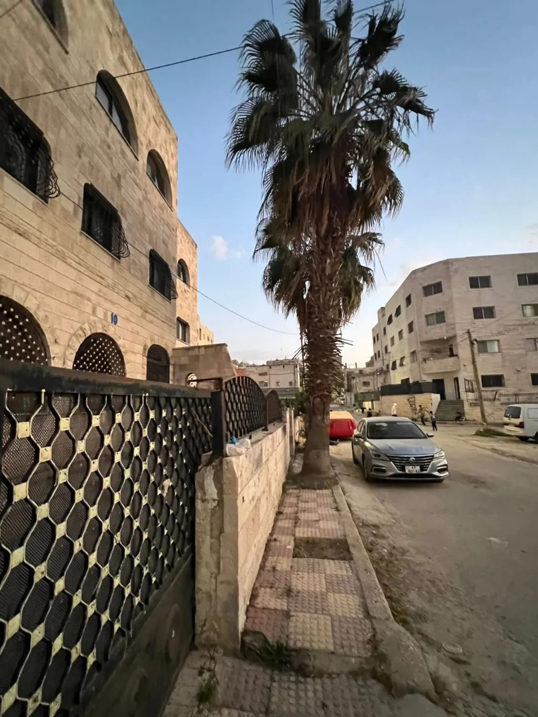 عمارة للبيع بسعر مغري جدآ