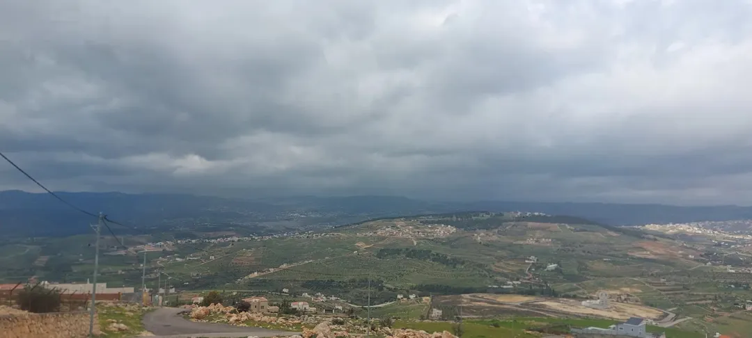 أرض للبيع في جرش – عنيبة – إطلالة بانورامية ساحرة