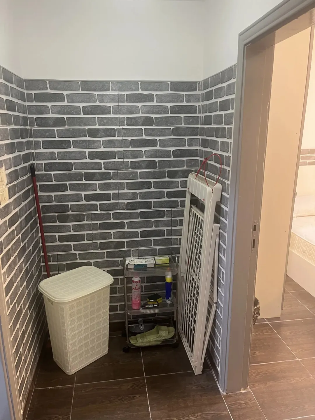استوديو أنيق في عبدون – موقع مميز قريب من جميع الخدمات والمولات والكافيهات | ID 784614