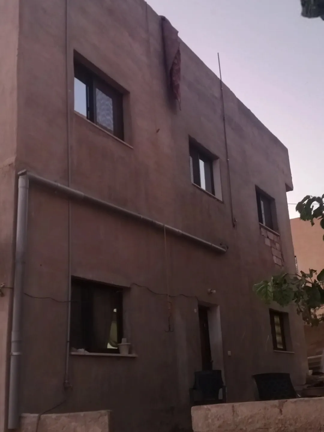 منزل طابقين للبيع في منطقة البيضاء