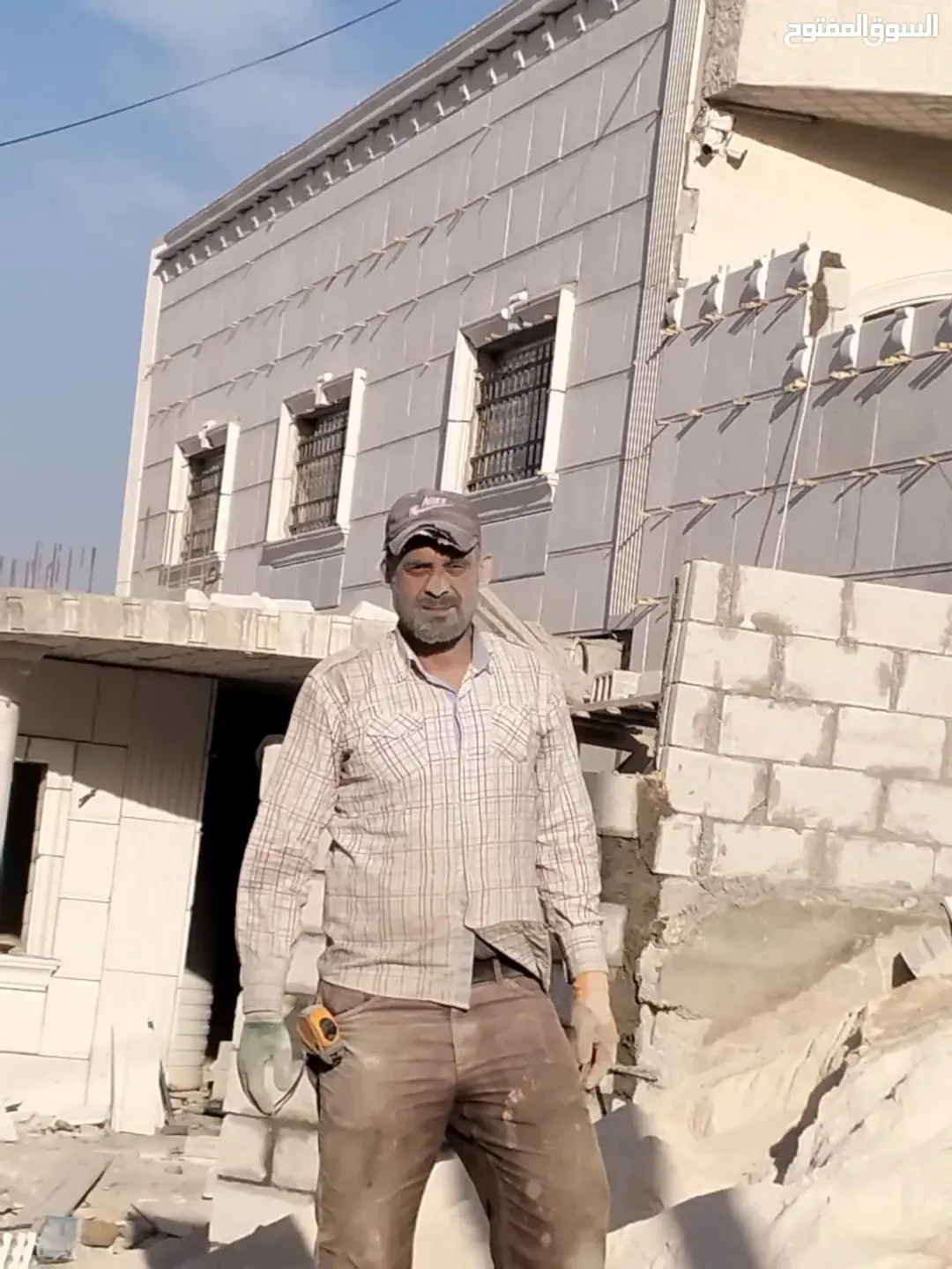 ترميم وصيانة البيوت تلبيس جميع أنواع الحجر والشحف والأعمال الإنشائيه